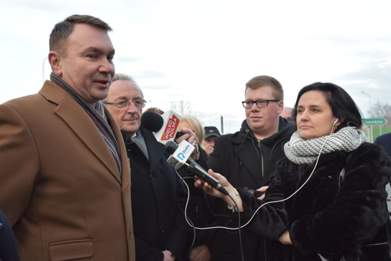 17 grudnia symbolicznie puszczono ruch na nowej drodze w Obornikach