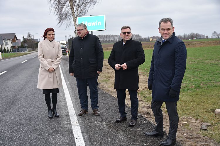 Wicemarszałek na drogach wojewódzkich w powiecie ostrowskim