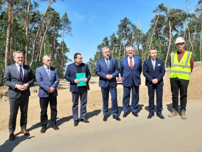 Marszałkowie Województwa na budowie obwodnicy Gostynia