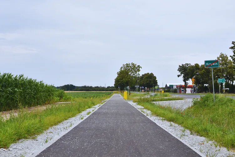 Nowa droga dla rower&oacute;w na odcinku Krzywiń &ndash; Jerka