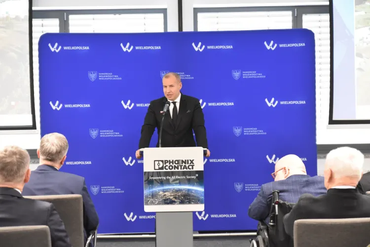 otwarcie nowego odcinka drogi wojew&oacute;dzkiej nr 305