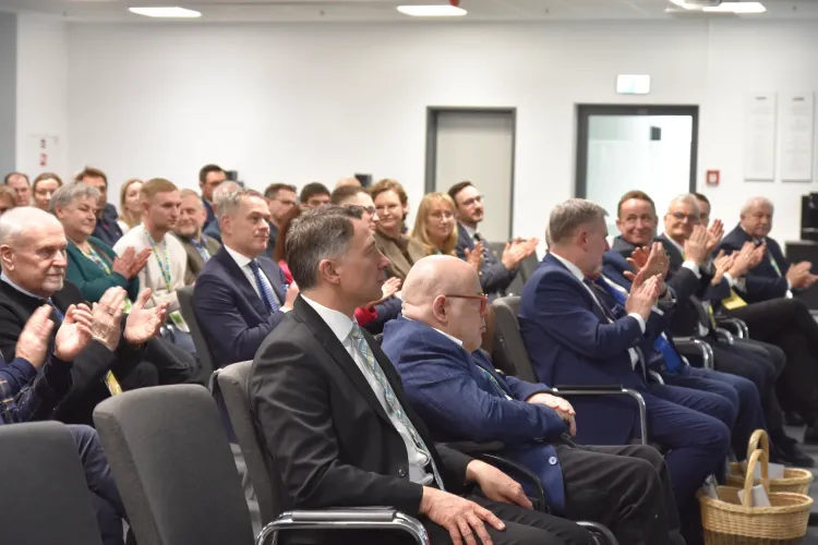 otwarcie nowego odcinka drogi wojew&oacute;dzkiej nr 305