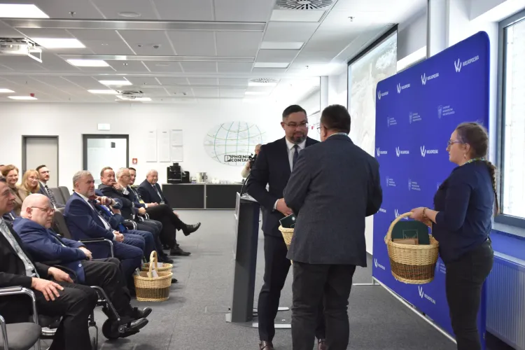 otwarcie nowego odcinka drogi wojew&oacute;dzkiej nr 305